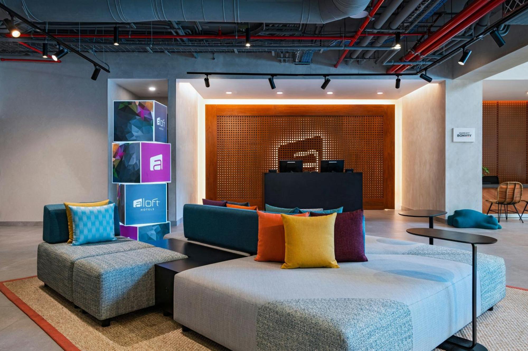 ホテル Aloft プレヤデルカーメン エクステリア 写真 The lobby of the hotel